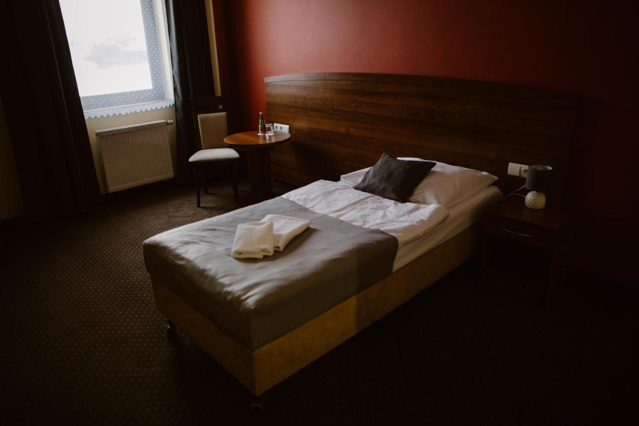 Hotel Ab Tychy Esterno foto